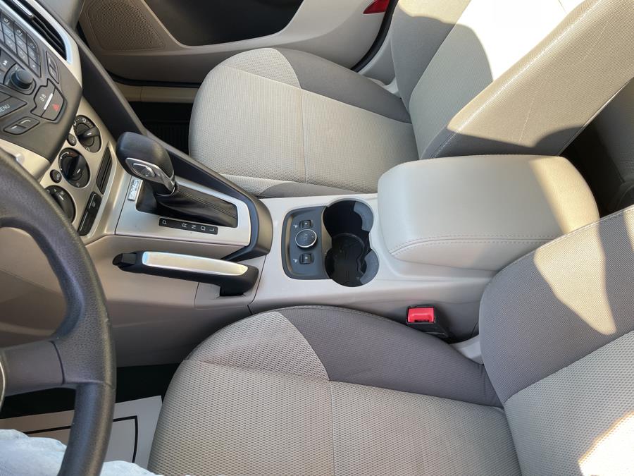 2014 Ford Focus 5dr HB SE, available for sale in Hartford, Connecticut | Lex Autos LLC. Hartford, Connecticut 2014 Ford Focus 5dr HB SE, available for sale in Hartford, Connecticut | Lex Autos LLC. Hartford, Connecticut