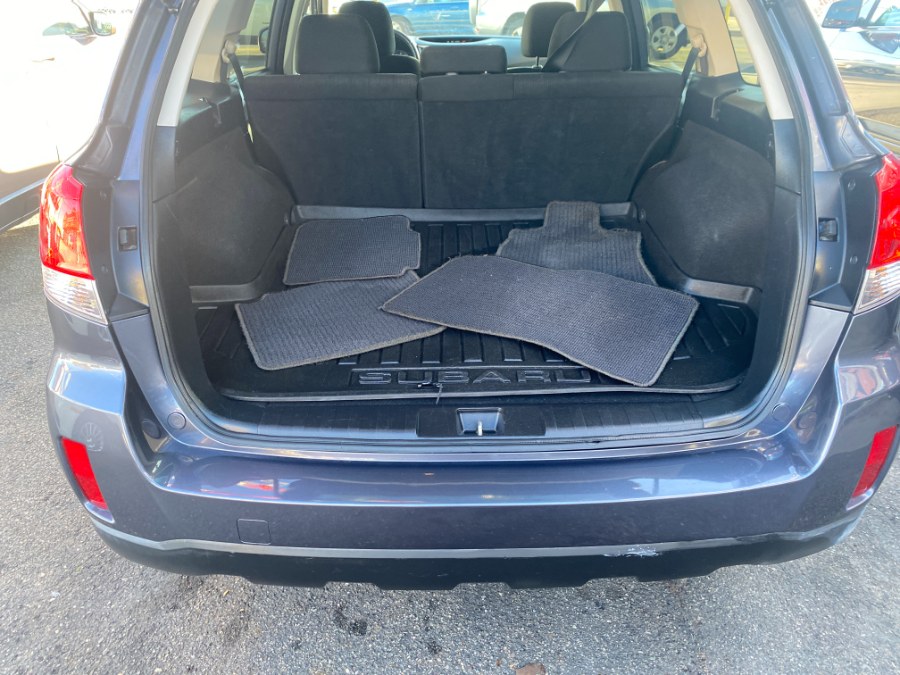 2014 Subaru Outback 4dr Wgn H4 Auto 2.5i Premium, available for sale in Middle Village, New York | Middle Village Motors . Middle Village, New York 2014 Subaru Outback 4dr Wgn H4 Auto 2.5i Premium, available for sale in Middle Village, New York | Middle Village Motors . Middle Village, New York