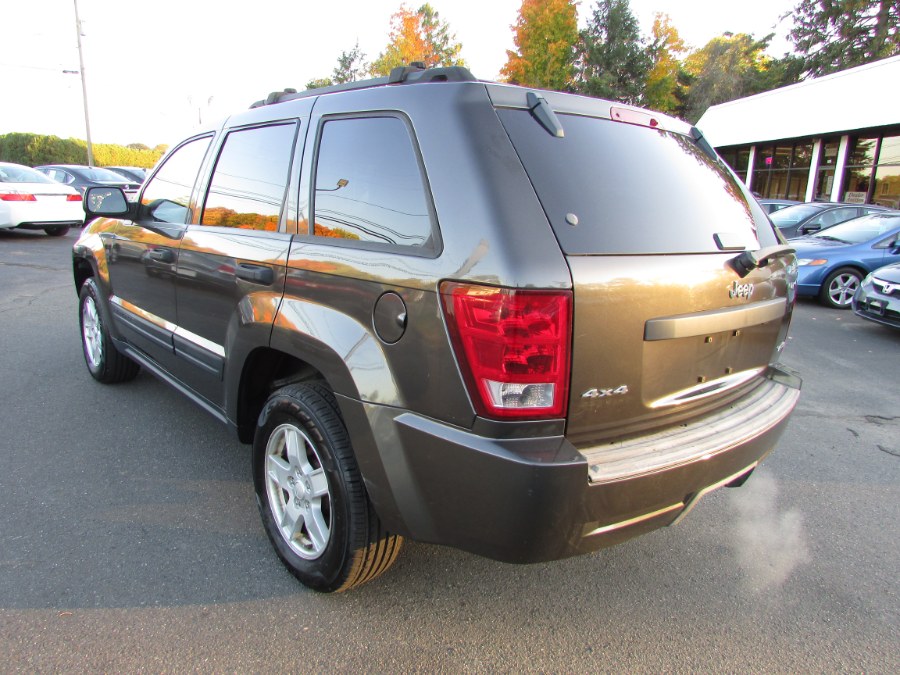 Used Jeep Grand Cherokee 4dr Laredo 4WD 2005 | United Auto Sales of E Windsor, Inc. East Windsor, Connecticut Used Jeep Grand Cherokee 4dr Laredo 4WD 2005 | United Auto Sales of E Windsor, Inc. East Windsor, Connecticut