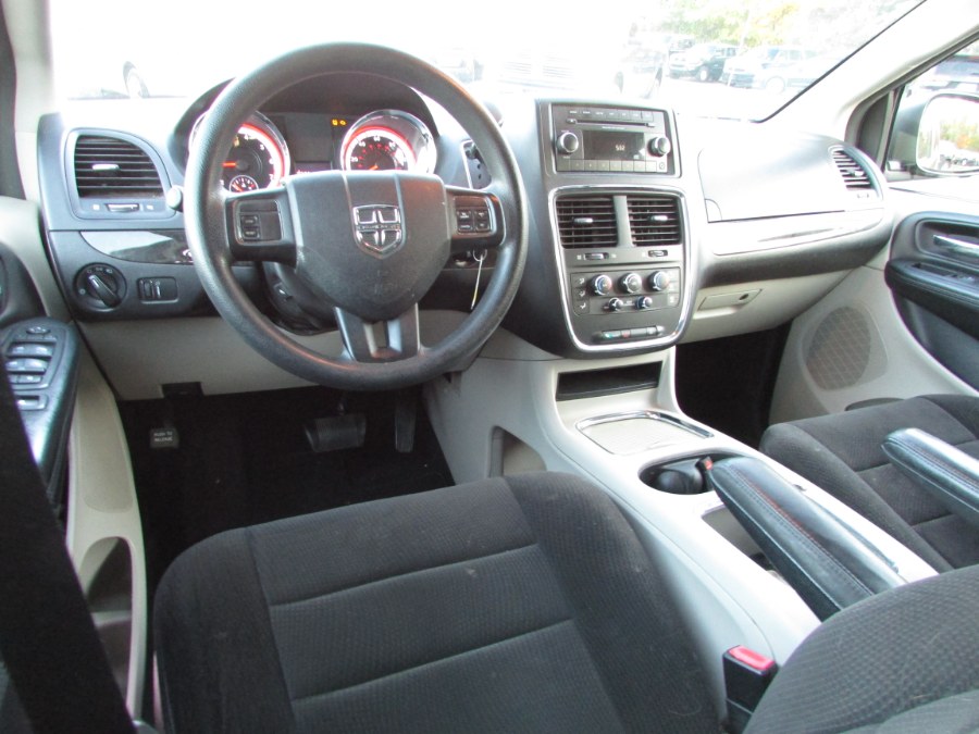 2013 Dodge Grand Caravan 4dr Wgn SXT, available for sale in East Windsor, Connecticut | United Auto Sales of E Windsor, Inc. East Windsor, Connecticut 2013 Dodge Grand Caravan 4dr Wgn SXT, available for sale in East Windsor, Connecticut | United Auto Sales of E Windsor, Inc. East Windsor, Connecticut