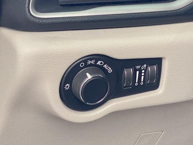 Used Chrysler Voyager LXI 2020 | Queens Auto Mall. Richmond Hill, New York Used Chrysler Voyager LXI 2020 | Queens Auto Mall. Richmond Hill, New York