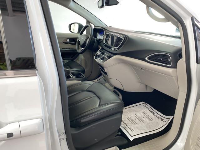 Used Chrysler Voyager LXI 2020 | Queens Auto Mall. Richmond Hill, New York Used Chrysler Voyager LXI 2020 | Queens Auto Mall. Richmond Hill, New York