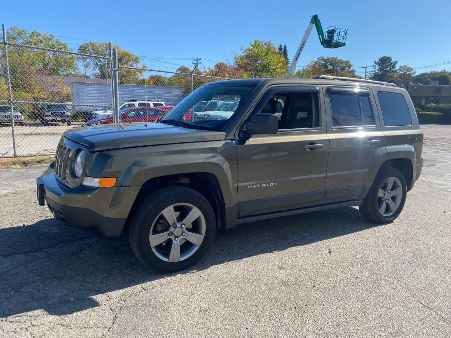 Used Jeep Patriot 4WD 4dr Latitude 2015 | Dealertown Auto Wholesalers. Milford, Connecticut Used Jeep Patriot 4WD 4dr Latitude 2015 | Dealertown Auto Wholesalers. Milford, Connecticut