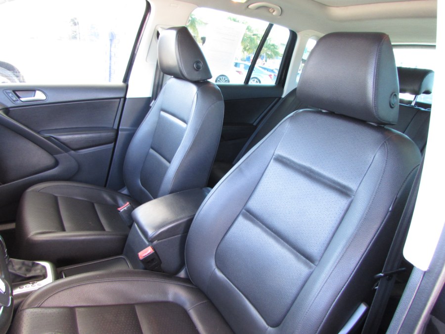 2014 Volkswagen Tiguan 2WD 4dr Auto R-Line, available for sale in Orlando, Florida | VIP Auto Enterprise, Inc. Orlando, Florida 2014 Volkswagen Tiguan 2WD 4dr Auto R-Line, available for sale in Orlando, Florida | VIP Auto Enterprise, Inc. Orlando, Florida