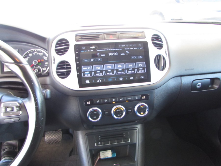 2014 Volkswagen Tiguan 2WD 4dr Auto R-Line, available for sale in Orlando, Florida | VIP Auto Enterprise, Inc. Orlando, Florida 2014 Volkswagen Tiguan 2WD 4dr Auto R-Line, available for sale in Orlando, Florida | VIP Auto Enterprise, Inc. Orlando, Florida