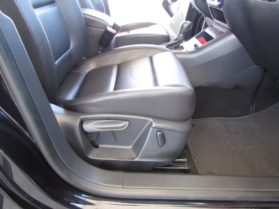 2014 Volkswagen Tiguan 2WD 4dr Auto R-Line, available for sale in Orlando, Florida | VIP Auto Enterprise, Inc. Orlando, Florida 2014 Volkswagen Tiguan 2WD 4dr Auto R-Line, available for sale in Orlando, Florida | VIP Auto Enterprise, Inc. Orlando, Florida