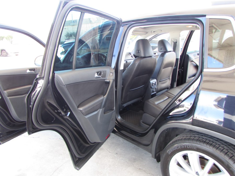 2014 Volkswagen Tiguan 2WD 4dr Auto R-Line, available for sale in Orlando, Florida | VIP Auto Enterprise, Inc. Orlando, Florida 2014 Volkswagen Tiguan 2WD 4dr Auto R-Line, available for sale in Orlando, Florida | VIP Auto Enterprise, Inc. Orlando, Florida
