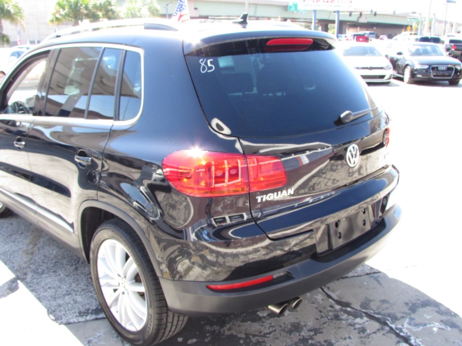 2014 Volkswagen Tiguan 2WD 4dr Auto R-Line, available for sale in Orlando, Florida | VIP Auto Enterprise, Inc. Orlando, Florida 2014 Volkswagen Tiguan 2WD 4dr Auto R-Line, available for sale in Orlando, Florida | VIP Auto Enterprise, Inc. Orlando, Florida