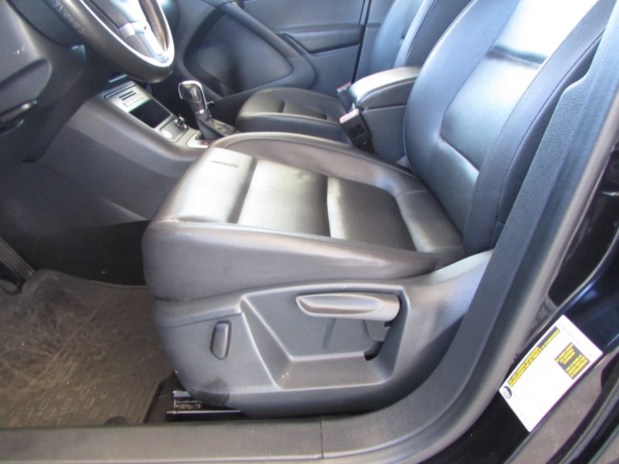 2014 Volkswagen Tiguan 2WD 4dr Auto R-Line, available for sale in Orlando, Florida | VIP Auto Enterprise, Inc. Orlando, Florida 2014 Volkswagen Tiguan 2WD 4dr Auto R-Line, available for sale in Orlando, Florida | VIP Auto Enterprise, Inc. Orlando, Florida