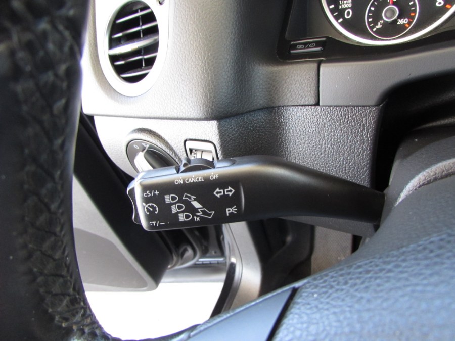 2014 Volkswagen Tiguan 2WD 4dr Auto R-Line, available for sale in Orlando, Florida | VIP Auto Enterprise, Inc. Orlando, Florida 2014 Volkswagen Tiguan 2WD 4dr Auto R-Line, available for sale in Orlando, Florida | VIP Auto Enterprise, Inc. Orlando, Florida