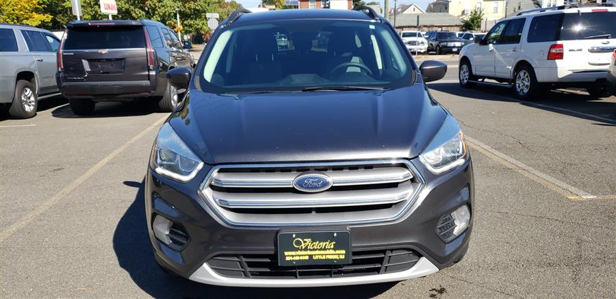 Used Ford Escape SE FWD 2017 | Victoria Preowned Autos Inc. Little Ferry, New Jersey
