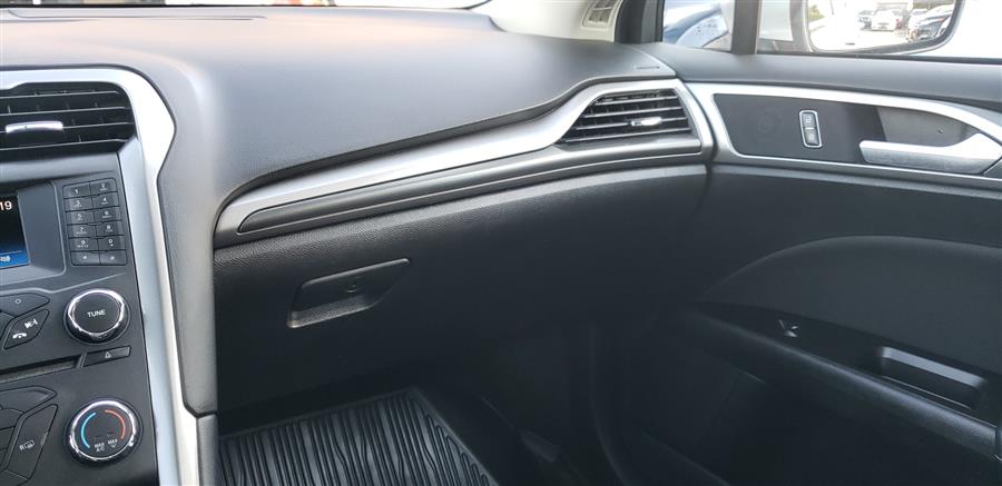 2017 Ford Fusion SE FWD, available for sale in Little Ferry, New Jersey | Victoria Preowned Autos Inc. Little Ferry, New Jersey 2017 Ford Fusion SE FWD, available for sale in Little Ferry, New Jersey | Victoria Preowned Autos Inc. Little Ferry, New Jersey
