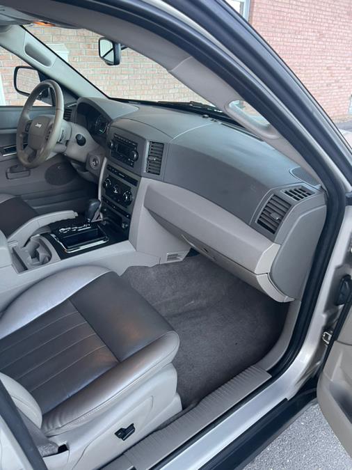 Used Jeep Grand Cherokee 4WD 4dr Laredo 2007 | Supreme Automotive. New Britain, Connecticut Used Jeep Grand Cherokee 4WD 4dr Laredo 2007 | Supreme Automotive. New Britain, Connecticut