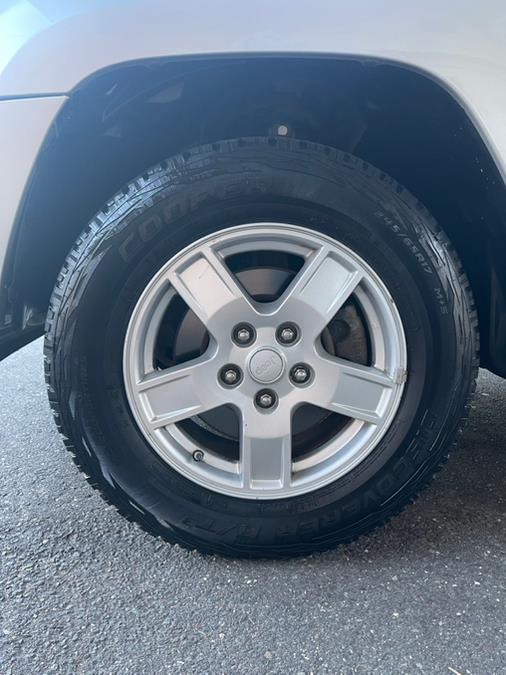 Used Jeep Grand Cherokee 4WD 4dr Laredo 2007 | Supreme Automotive. New Britain, Connecticut Used Jeep Grand Cherokee 4WD 4dr Laredo 2007 | Supreme Automotive. New Britain, Connecticut
