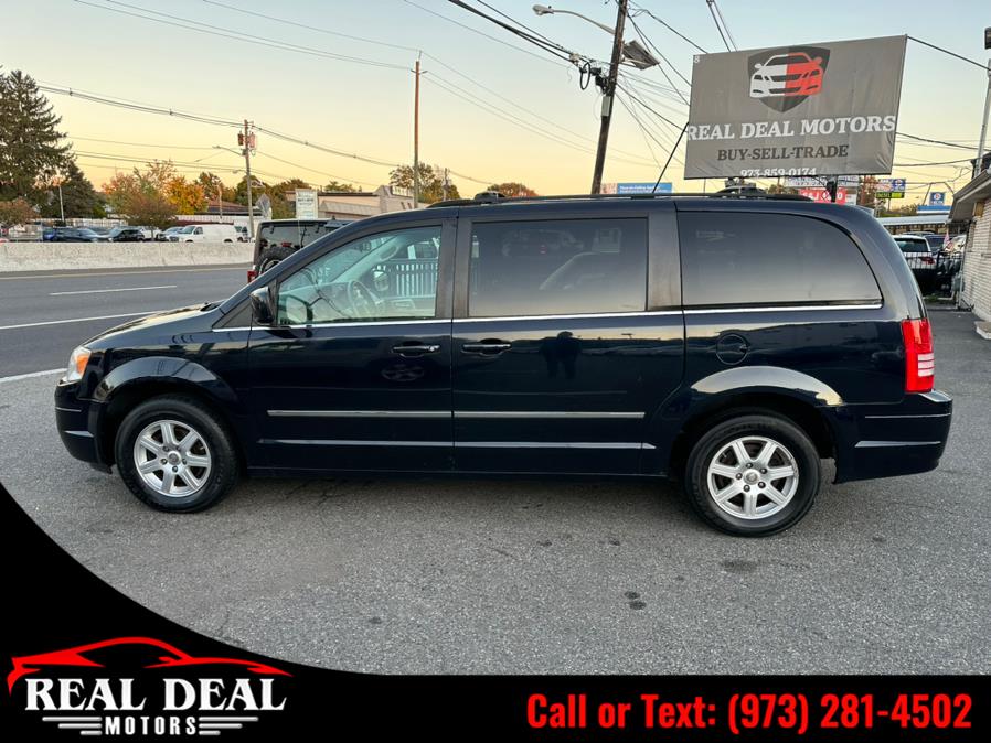 Used Chrysler Town & Country 4dr Wgn Touring 2010 | Real Deal Motors. Lodi, New Jersey Used Chrysler Town & Country 4dr Wgn Touring 2010 | Real Deal Motors. Lodi, New Jersey