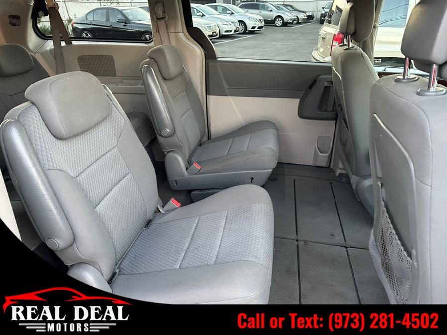 Used Chrysler Town & Country 4dr Wgn Touring 2010 | Real Deal Motors. Lodi, New Jersey Used Chrysler Town & Country 4dr Wgn Touring 2010 | Real Deal Motors. Lodi, New Jersey