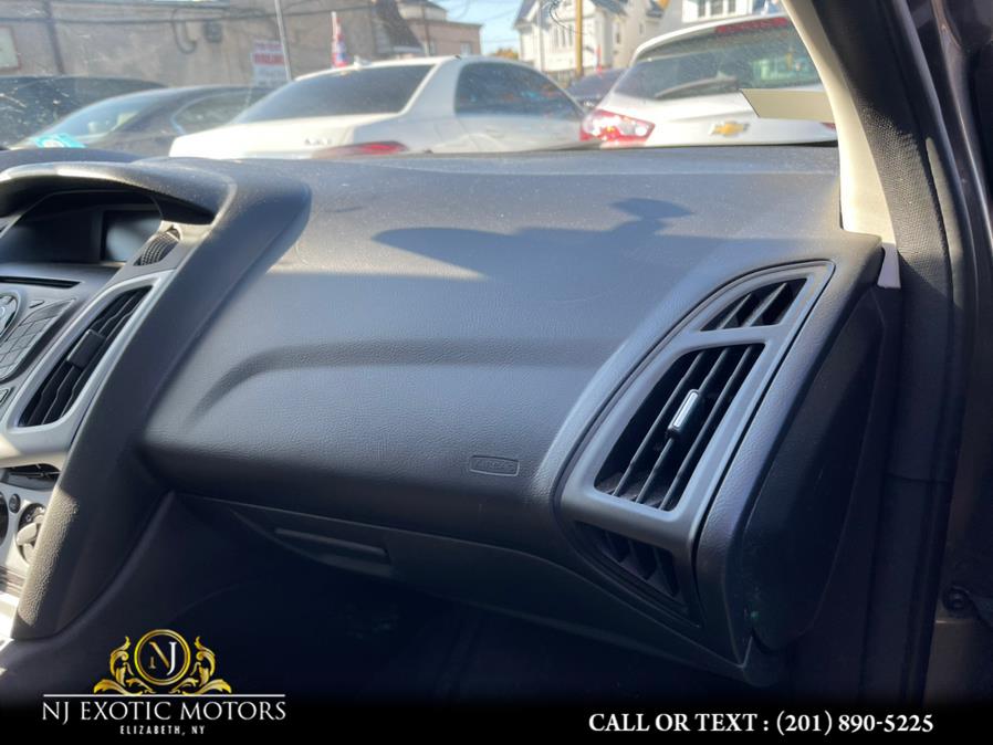 Used Ford Focus 4dr Sdn SE 2013 | NJ Exotic Motors. Elizabeth, New Jersey Used Ford Focus 4dr Sdn SE 2013 | NJ Exotic Motors. Elizabeth, New Jersey