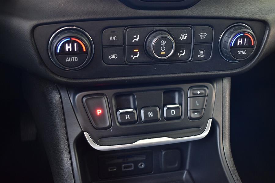 2020 GMC Terrain SLT 4x4 4dr SUV, available for sale in Great Neck, New York | Camy Cars. Great Neck, New York 2020 GMC Terrain SLT 4x4 4dr SUV, available for sale in Great Neck, New York | Camy Cars. Great Neck, New York