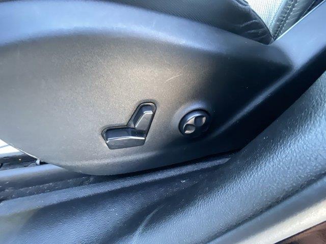 Used Jeep Cherokee Limited 2019 | Camy Cars. Great Neck, New York Used Jeep Cherokee Limited 2019 | Camy Cars. Great Neck, New York