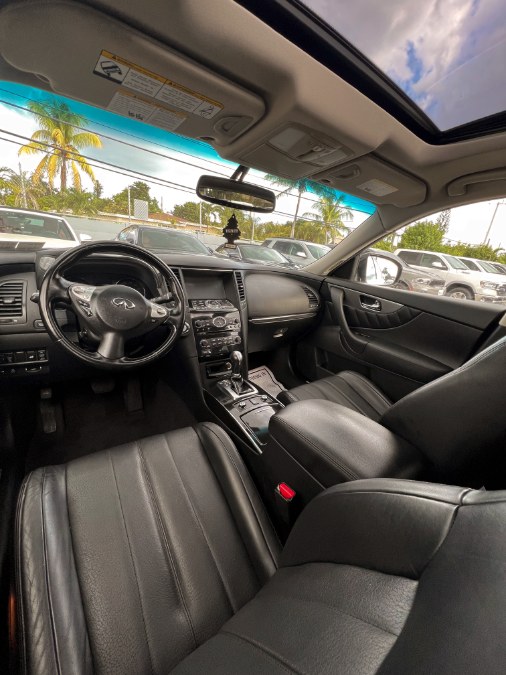 2015 Infiniti QX70 AWD 4dr, available for sale in Miami, Florida | 26 Motors Miami. Miami, Florida 2015 Infiniti QX70 AWD 4dr, available for sale in Miami, Florida | 26 Motors Miami. Miami, Florida