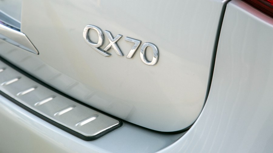 2015 Infiniti QX70 AWD 4dr, available for sale in Miami, Florida | 26 Motors Miami. Miami, Florida 2015 Infiniti QX70 AWD 4dr, available for sale in Miami, Florida | 26 Motors Miami. Miami, Florida