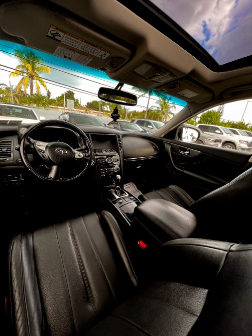 2015 Infiniti QX70 AWD 4dr, available for sale in Miami, Florida | 26 Motors Miami. Miami, Florida 2015 Infiniti QX70 AWD 4dr, available for sale in Miami, Florida | 26 Motors Miami. Miami, Florida