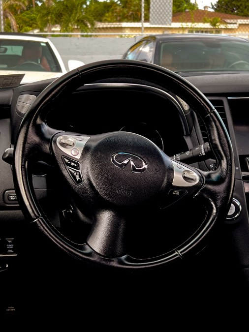 2015 Infiniti QX70 AWD 4dr, available for sale in Miami, Florida | 26 Motors Miami. Miami, Florida 2015 Infiniti QX70 AWD 4dr, available for sale in Miami, Florida | 26 Motors Miami. Miami, Florida