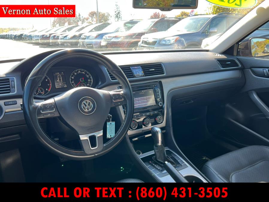 2014 Volkswagen Passat 4dr Sdn 1.8T Auto SE w/Sunroof PZEV, available for sale in Manchester, Connecticut | Vernon Auto Sale & Service. Manchester, Connecticut 2014 Volkswagen Passat 4dr Sdn 1.8T Auto SE w/Sunroof PZEV, available for sale in Manchester, Connecticut | Vernon Auto Sale & Service. Manchester, Connecticut