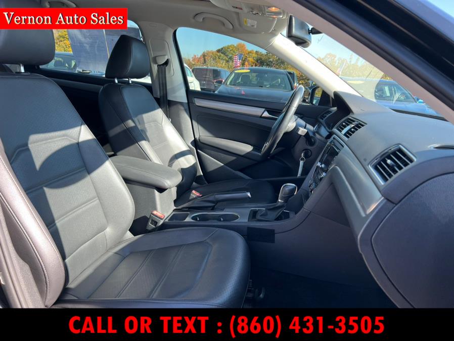2014 Volkswagen Passat 4dr Sdn 1.8T Auto SE w/Sunroof PZEV, available for sale in Manchester, Connecticut | Vernon Auto Sale & Service. Manchester, Connecticut 2014 Volkswagen Passat 4dr Sdn 1.8T Auto SE w/Sunroof PZEV, available for sale in Manchester, Connecticut | Vernon Auto Sale & Service. Manchester, Connecticut