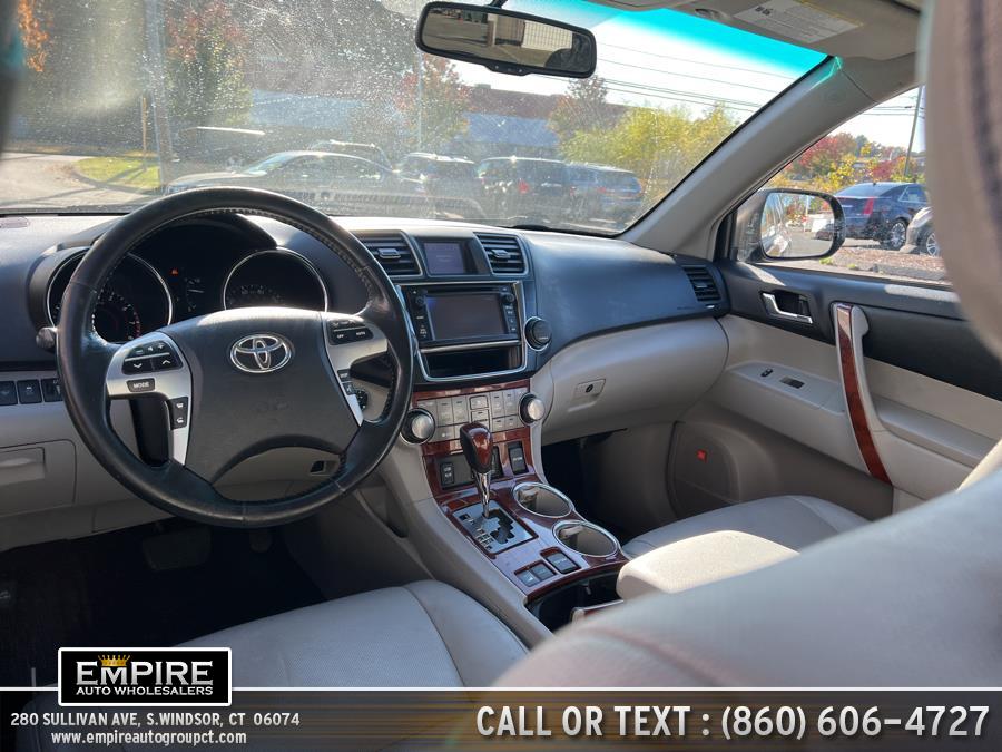 2013 Toyota Highlander 4WD 4dr V6 Limited (Natl), available for sale in S.Windsor, Connecticut | Empire Auto Wholesalers. S.Windsor, Connecticut 2013 Toyota Highlander 4WD 4dr V6 Limited (Natl), available for sale in S.Windsor, Connecticut | Empire Auto Wholesalers. S.Windsor, Connecticut