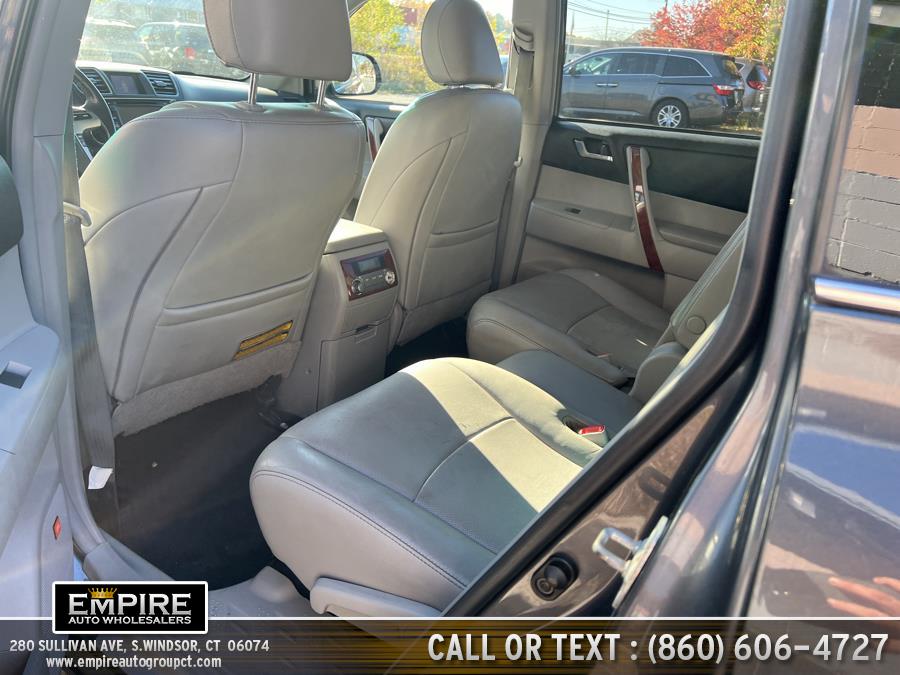 2013 Toyota Highlander 4WD 4dr V6 Limited (Natl), available for sale in S.Windsor, Connecticut | Empire Auto Wholesalers. S.Windsor, Connecticut 2013 Toyota Highlander 4WD 4dr V6 Limited (Natl), available for sale in S.Windsor, Connecticut | Empire Auto Wholesalers. S.Windsor, Connecticut