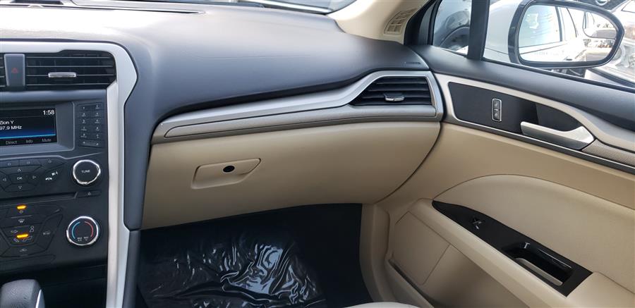 2016 Ford Fusion 4dr Sdn SE FWD, available for sale in Little Ferry, New Jersey | Victoria Preowned Autos Inc. Little Ferry, New Jersey 2016 Ford Fusion 4dr Sdn SE FWD, available for sale in Little Ferry, New Jersey | Victoria Preowned Autos Inc. Little Ferry, New Jersey
