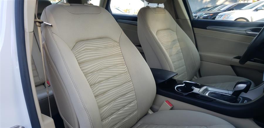 2016 Ford Fusion 4dr Sdn SE FWD, available for sale in Little Ferry, New Jersey | Victoria Preowned Autos Inc. Little Ferry, New Jersey 2016 Ford Fusion 4dr Sdn SE FWD, available for sale in Little Ferry, New Jersey | Victoria Preowned Autos Inc. Little Ferry, New Jersey