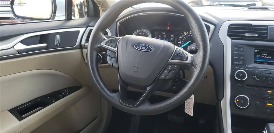 2016 Ford Fusion 4dr Sdn SE FWD, available for sale in Little Ferry, New Jersey | Victoria Preowned Autos Inc. Little Ferry, New Jersey 2016 Ford Fusion 4dr Sdn SE FWD, available for sale in Little Ferry, New Jersey | Victoria Preowned Autos Inc. Little Ferry, New Jersey