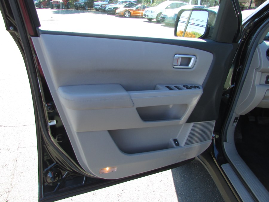 2012 Honda Pilot 4WD 4dr EX-L, available for sale in East Windsor, Connecticut | United Auto Sales of E Windsor, Inc. East Windsor, Connecticut 2012 Honda Pilot 4WD 4dr EX-L, available for sale in East Windsor, Connecticut | United Auto Sales of E Windsor, Inc. East Windsor, Connecticut
