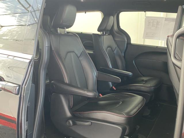 Used Chrysler Pacifica Hybrid Limited 2020 | Queens Auto Mall. Richmond Hill, New York Used Chrysler Pacifica Hybrid Limited 2020 | Queens Auto Mall. Richmond Hill, New York