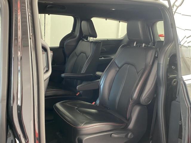 Used Chrysler Pacifica Hybrid Limited 2020 | Queens Auto Mall. Richmond Hill, New York Used Chrysler Pacifica Hybrid Limited 2020 | Queens Auto Mall. Richmond Hill, New York