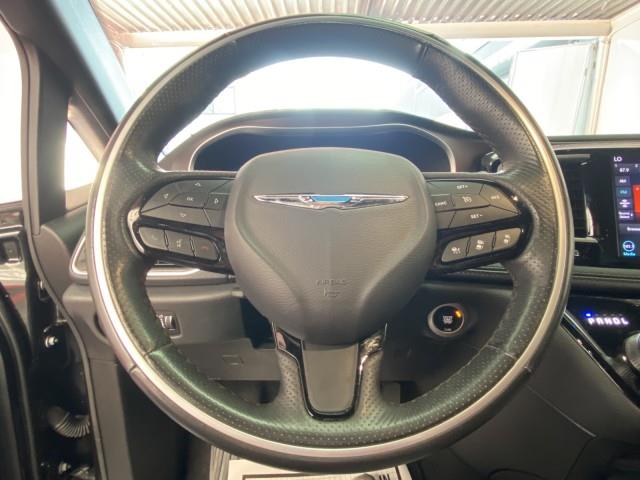 Used Chrysler Pacifica Hybrid Limited 2020 | Queens Auto Mall. Richmond Hill, New York Used Chrysler Pacifica Hybrid Limited 2020 | Queens Auto Mall. Richmond Hill, New York