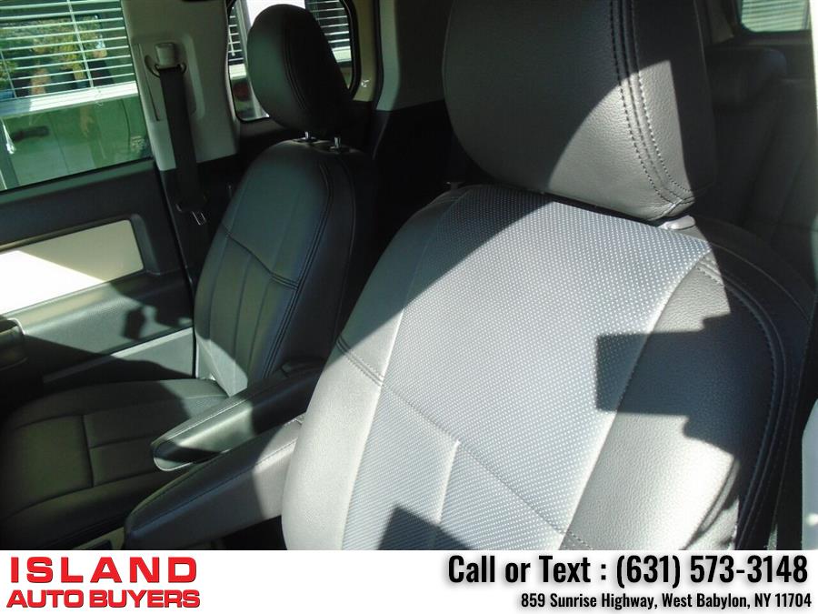 Used Toyota Fj Cruiser Base 4x4 4dr SUV 5A 2010 | Island Auto Buyers. West Babylon, New York Used Toyota Fj Cruiser Base 4x4 4dr SUV 5A 2010 | Island Auto Buyers. West Babylon, New York