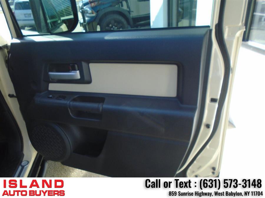Used Toyota Fj Cruiser Base 4x4 4dr SUV 5A 2010 | Island Auto Buyers. West Babylon, New York Used Toyota Fj Cruiser Base 4x4 4dr SUV 5A 2010 | Island Auto Buyers. West Babylon, New York