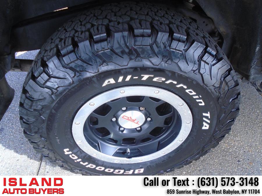Used Toyota Fj Cruiser Base 4x4 4dr SUV 5A 2010 | Island Auto Buyers. West Babylon, New York Used Toyota Fj Cruiser Base 4x4 4dr SUV 5A 2010 | Island Auto Buyers. West Babylon, New York