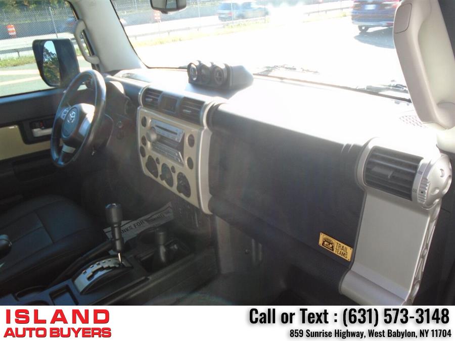 Used Toyota Fj Cruiser Base 4x4 4dr SUV 5A 2010 | Island Auto Buyers. West Babylon, New York Used Toyota Fj Cruiser Base 4x4 4dr SUV 5A 2010 | Island Auto Buyers. West Babylon, New York