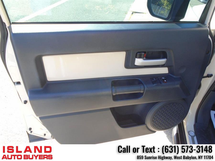Used Toyota Fj Cruiser Base 4x4 4dr SUV 5A 2010 | Island Auto Buyers. West Babylon, New York Used Toyota Fj Cruiser Base 4x4 4dr SUV 5A 2010 | Island Auto Buyers. West Babylon, New York