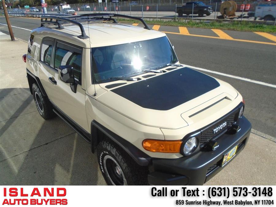 Used Toyota Fj Cruiser Base 4x4 4dr SUV 5A 2010 | Island Auto Buyers. West Babylon, New York Used Toyota Fj Cruiser Base 4x4 4dr SUV 5A 2010 | Island Auto Buyers. West Babylon, New York