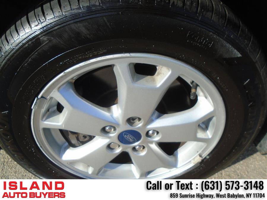 Used Ford Transit Connect Wagon XLT 4dr SWB Mini Van w/Rear Liftgate 2014 | Island Auto Buyers. West Babylon, New York Used Ford Transit Connect Wagon XLT 4dr SWB Mini Van w/Rear Liftgate 2014 | Island Auto Buyers. West Babylon, New York