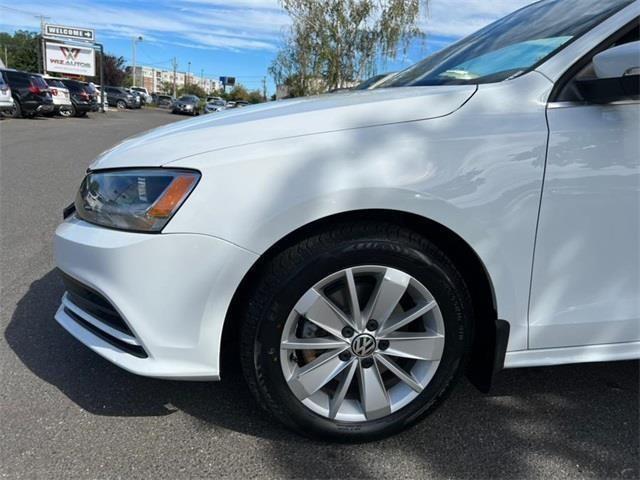 2015 Volkswagen Jetta 2.0L TDI SE, available for sale in Stratford, Connecticut | Wiz Leasing Inc. Stratford, Connecticut 2015 Volkswagen Jetta 2.0L TDI SE, available for sale in Stratford, Connecticut | Wiz Leasing Inc. Stratford, Connecticut