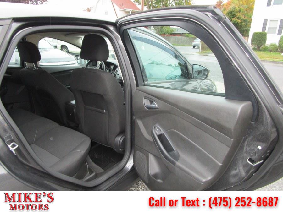 Used Ford Focus 5dr HB SE 2016 | Mike's Motors LLC. Stratford, Connecticut Used Ford Focus 5dr HB SE 2016 | Mike's Motors LLC. Stratford, Connecticut