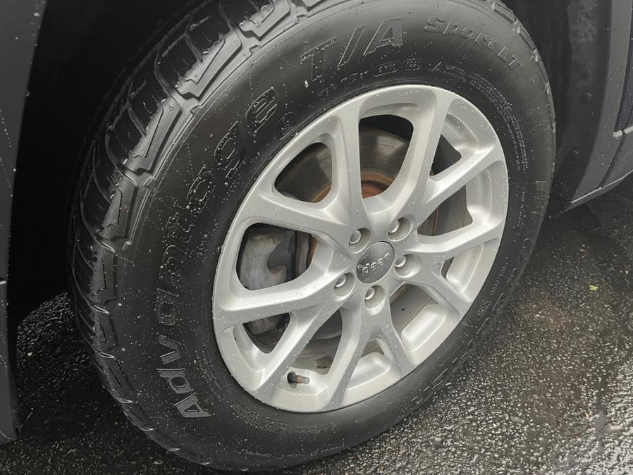 Used Jeep Cherokee 4WD 4dr Latitude 2014 | Good Guys Auto House. Southington, Connecticut Used Jeep Cherokee 4WD 4dr Latitude 2014 | Good Guys Auto House. Southington, Connecticut