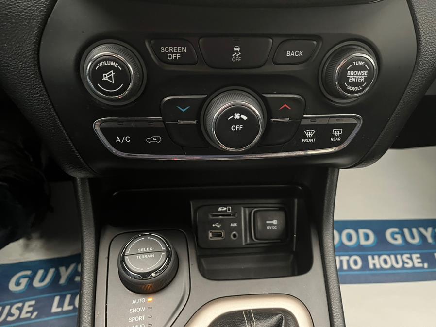 Used Jeep Cherokee 4WD 4dr Latitude 2014 | Good Guys Auto House. Southington, Connecticut Used Jeep Cherokee 4WD 4dr Latitude 2014 | Good Guys Auto House. Southington, Connecticut