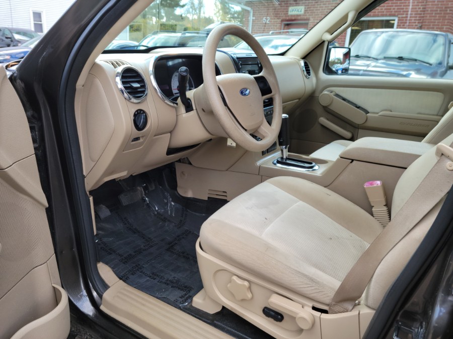 2007 Ford Explorer Sport Trac 4WD 4dr V8 XLT W/Sunroof, available for sale in East Windsor, Connecticut | Toro Auto. East Windsor, Connecticut 2007 Ford Explorer Sport Trac 4WD 4dr V8 XLT W/Sunroof, available for sale in East Windsor, Connecticut | Toro Auto. East Windsor, Connecticut